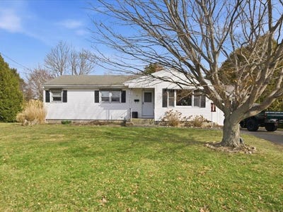 /international/us/21-north-drive-westerly-ri-110106505124/