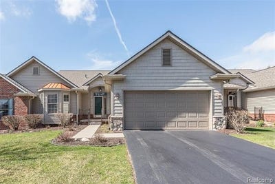 /international/us/6062-green-ash-drive-brighton-mi-110107342722/