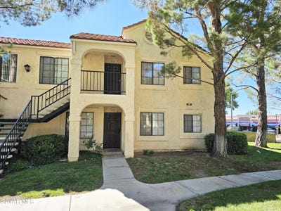 /international/us/2554-olive-drive-palmdale-ca-110108852937/