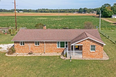 /international/us/3802-state-route-598-s-willard-oh-110110237566/