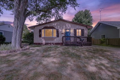/international/us/1804-grant-street-beloit-wi-110108816713/