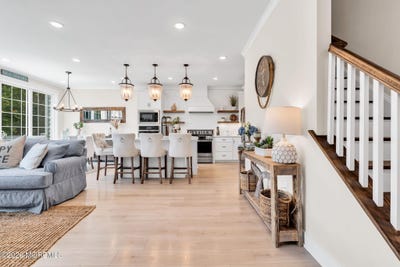 /international/us/1004-pheasant-lane-wall-nj-110108568692/