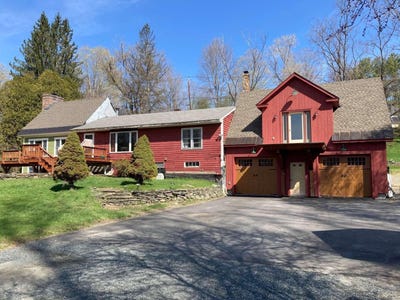 /international/us/23-brookside-drive-norwich-vt-110108547002/
