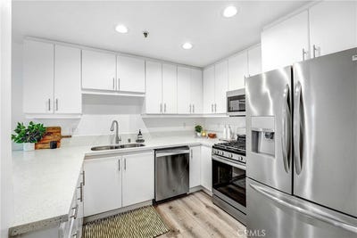 /international/us/335-s-sierra-madre-pasadena-ca-110110325806/