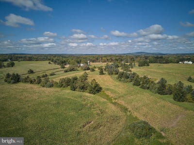 /international/us/563-e-dark-hollow-road-pipersville-pa-110094769093/