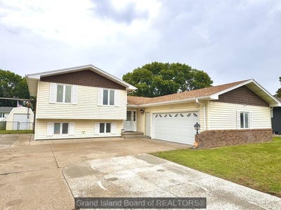 /international/us/1322-sheridan-pl-grand-island-ne-110110365081/
