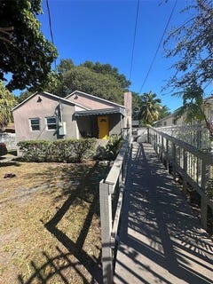 /international/us/4133-nw-22nd-court-miami-fl-110107203430/
