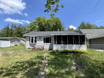 /international/us/3293-west-branch-gladwin-mi-110099084478/