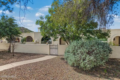 /international/us/4887-n-cameo-lane-tucson-az-110120718639/