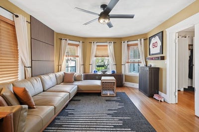 /international/us/139-sycamore-st-belmont-ma-110107842281/