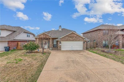 /international/us/918-dove-landing-drive-college-station-tx-110105385671/
