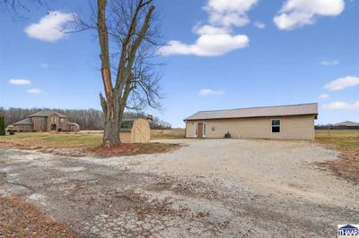 /international/us/13342-s-us-hwy-41-terre-haute-in-110104497215/