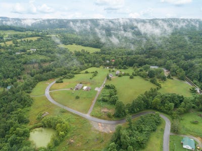 /international/us/256-rock-creek-road-lookout-mountain-ga-110108169463/