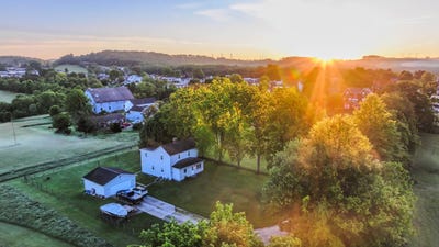 /international/us/210-bowman-ave-masontown-pa-110108507992/