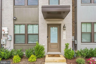 /international/us/3511-carnaby-street-hyattsville-md-110100352258/