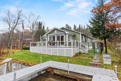 /international/us/16-stone-road-stoddard-nh-110103422211/