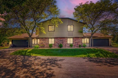 /international/us/15319-40th-avenue-n-plymouth-mn-110108364499/