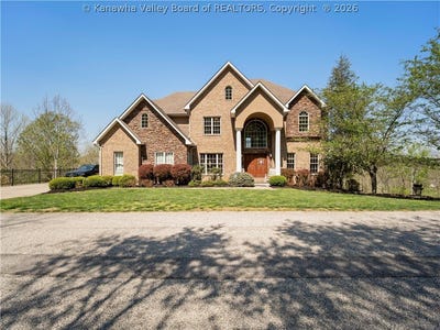 /international/us/197-saint-andrews-drive-barboursville-wv-110107631386/