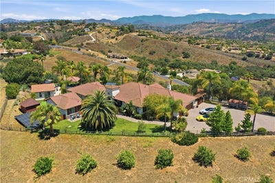/international/us/3508-vista-corona-fallbrook-ca-110108442604/