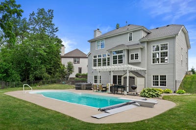 /international/us/2705-bartels-dr-mount-pleasant-wi-110100820397/
