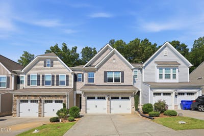 /international/us/409-great-eno-path-hillsborough-nc-110109950422/