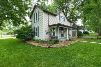 /international/us/209-e-1st-street-lee-s-summit-mo-110108235809/