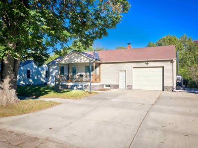/international/us/616-roland-st-norfolk-ne-110120685471/