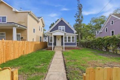 /international/us/2533-cedar-avenue-s-minneapolis-mn-110120559600/