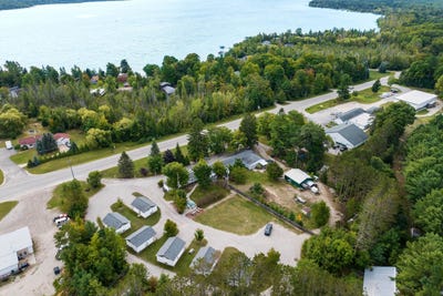 /international/us/4871-us-highway-31-n-central-lake-mi-110102163841/