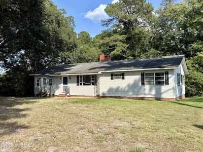/international/us/4195-us-highway-17-williamston-nc-110119992175/