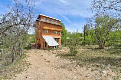 /international/us/272-state-road-75-dixon-nm-110107651514/