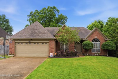/international/us/6093-shadow-oaks-cove-s-olive-branch-ms-110108539329/