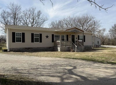 /international/us/905-ohio-st-oswego-ks-110106615738/