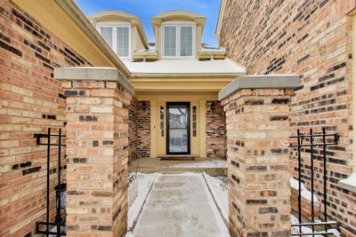/international/us/26-the-court-of-island-point-northbrook-il-110107508579/