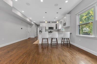 /international/us/28-giles-ave-jersey-city-nj-110119630295/