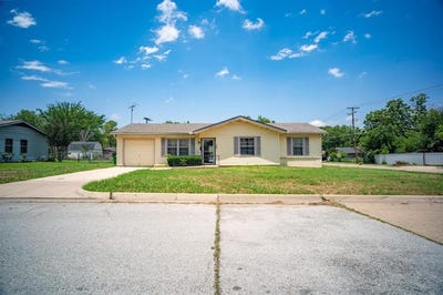 /international/us/5245-ira-street-n-haltom-city-tx-110108364911/