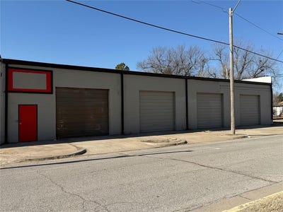 /international/us/2001-exchange-avenue-oklahoma-city-ok-110106772365/