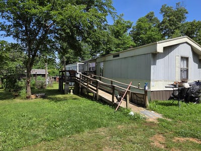/international/us/16686-spruce-drive-neosho-mo-110108605359/