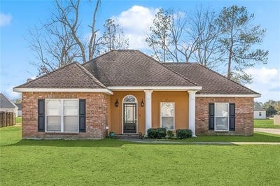 /international/us/13100-e-coles-creek-loop-hammond-la-110105050574/