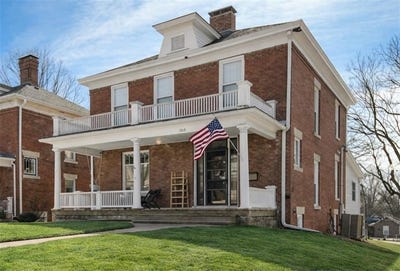 /international/us/1909-south-street-lexington-mo-110105409428/
