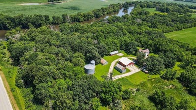 /international/us/14574-packard-avenue-clarksville-ia-110101196734/