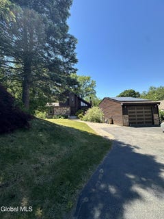 /international/us/2810-consaul-road-schenectady-ny-110108579014/
