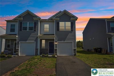 /international/us/884-still-waters-lane-pennsburg-boro-pa-110107881180/