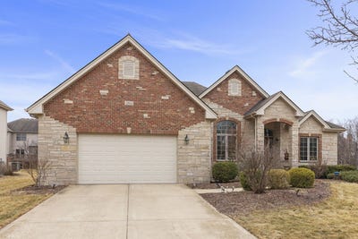 /international/us/204-amherst-circle-oswego-il-110106021893/