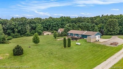 /international/us/8129-folks-road-hanover-twp-mi-110120070470/