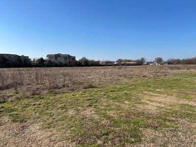 /international/us/200-clements-court-pottsboro-tx-110097112212/