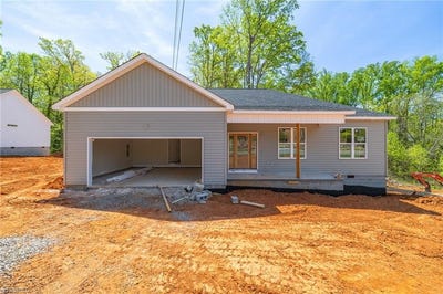 /international/us/326-college-street-rural-hall-nc-110108025683/