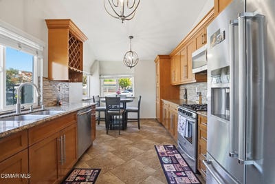 /international/us/1896-stow-street-simi-valley-ca-110107884939/