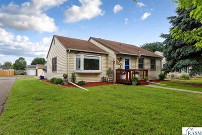 /international/us/1235-marsh-st-mankato-mn-110108959524/