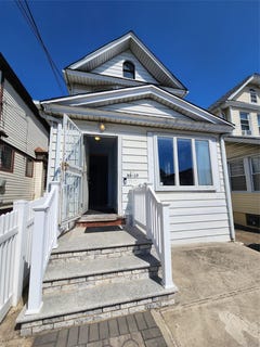/international/us/88-17-173rd-street-jamaica-ny-110107384240/